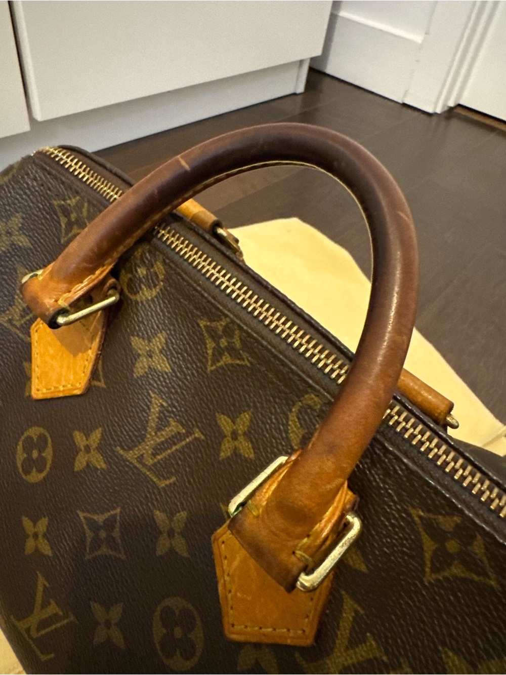 Louis Vuitton Brown Monogram Speedy 25 - Picture 2 of 15
